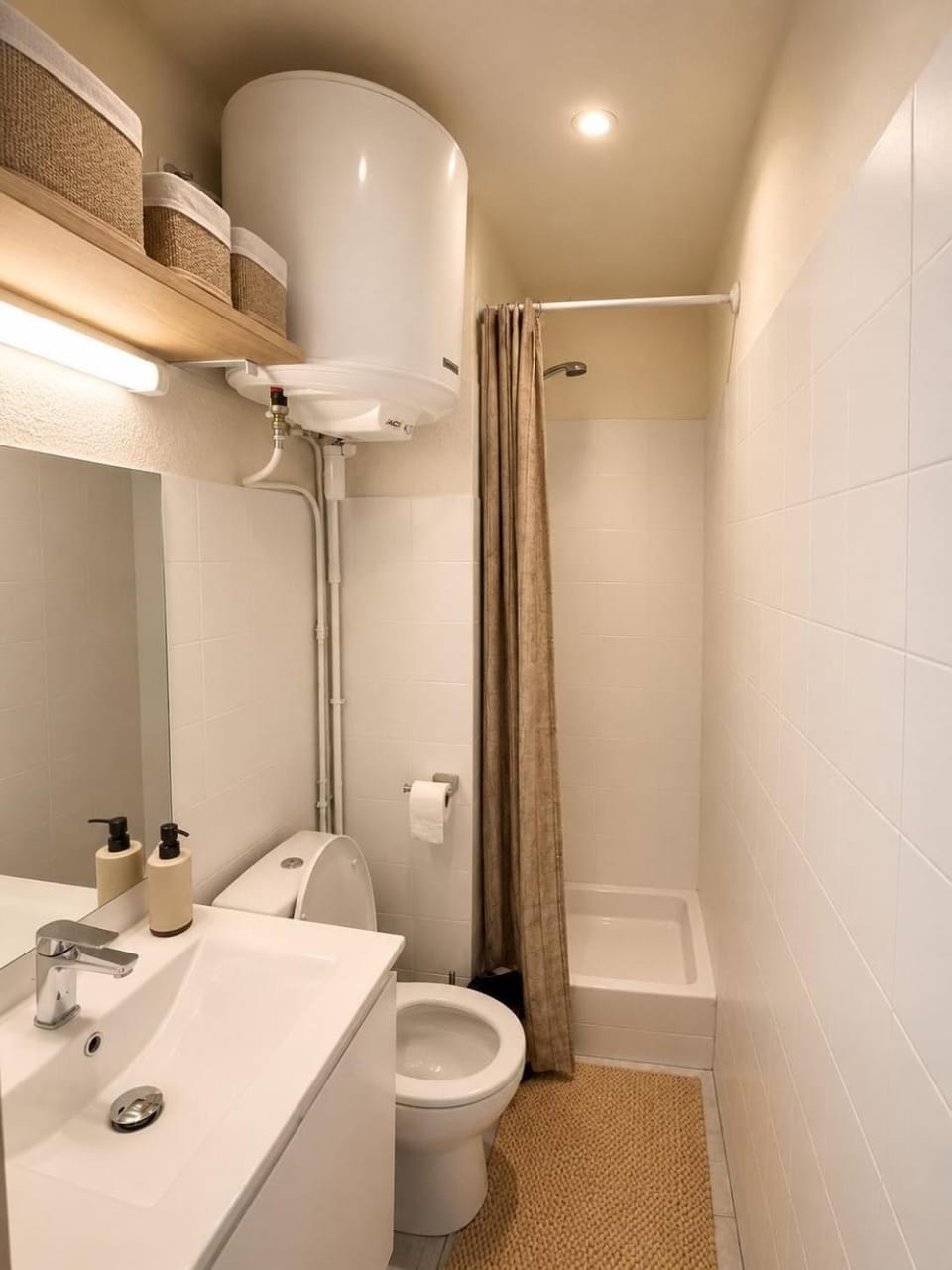 Studio cosy à 2 min des plages Parking sécurisé Climatisation Apartment in Saint-Raphael