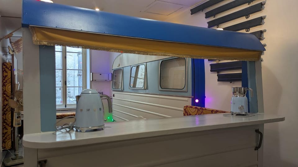 Esprit caravane 1960 - Appart insolite à Crest Apartment in Provence