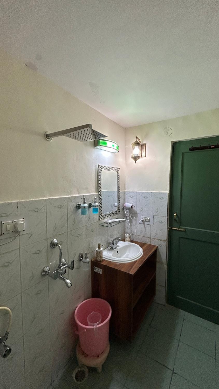 Kineendi home stay Apartment in Himachal Pradesh