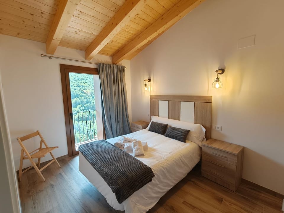 Apartamentos turismo rural Casa Ensalasa Castarné Apartment in Alta Ribagorça