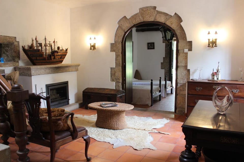 Communal lounge/ TV room, Living room, Lounge or bar, fireplace, Internal: Not applicable to any particular room