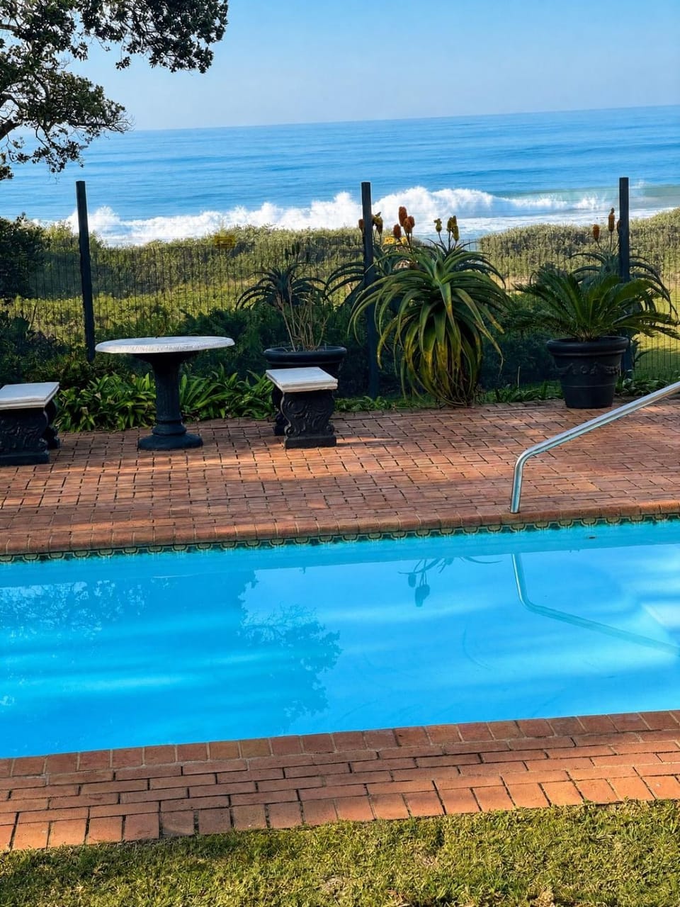 Beach, Swimming pool