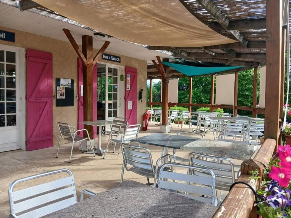 Camping La Bastide Campground/ 
RV Resort in Nouvelle-Aquitaine