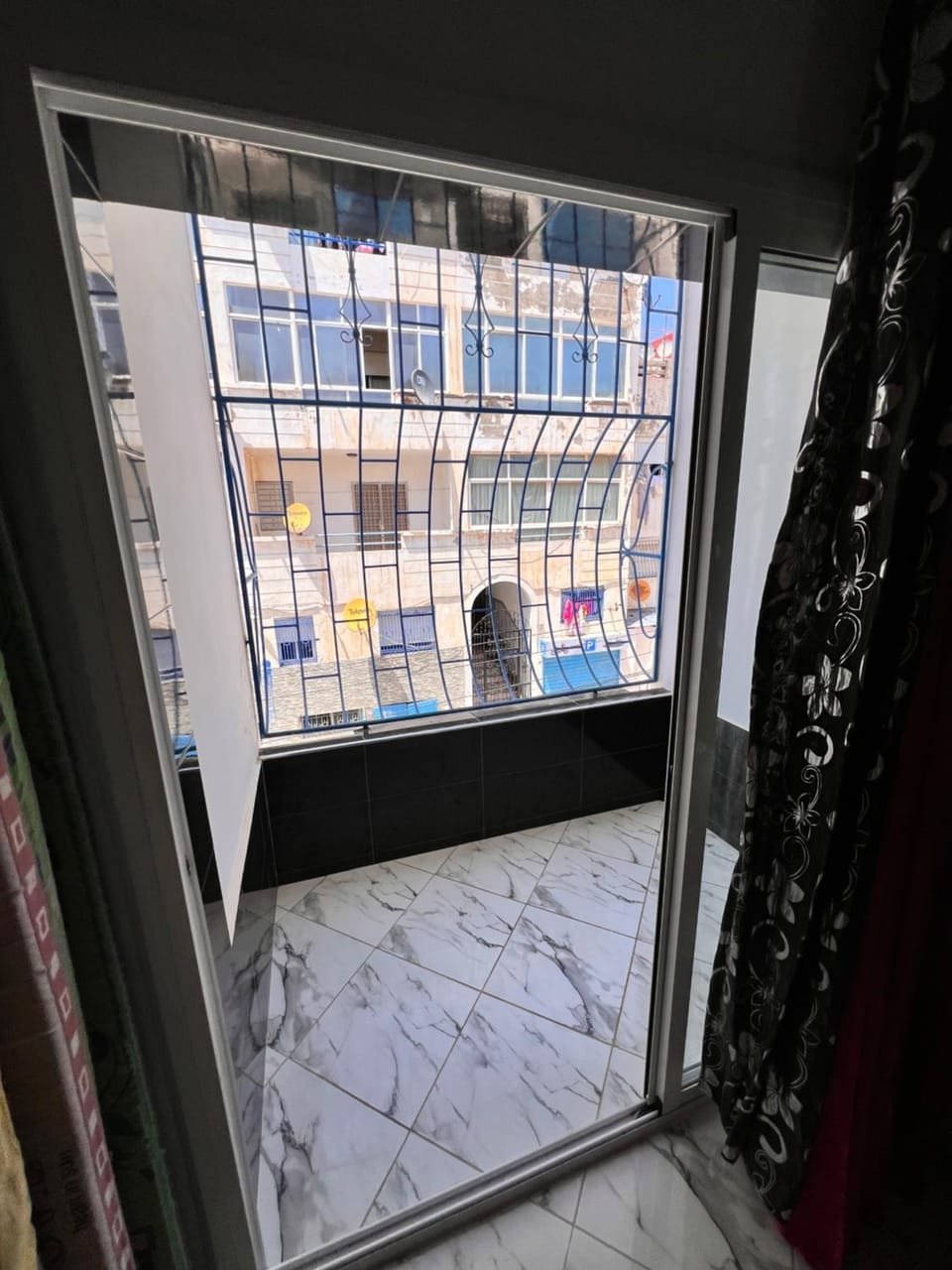 View (from property/room), Balcony/Terrace, Quiet street view