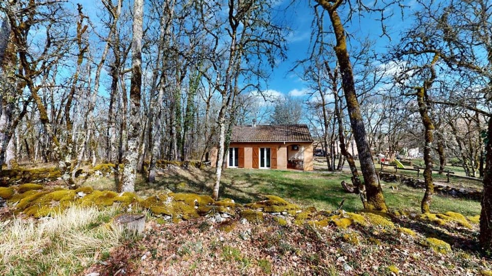 Gîte climatisé au calme de 8 personnes House in Occitanie