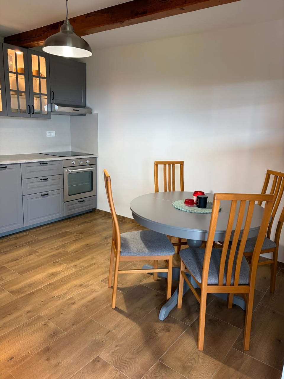 Dining area, kitchen