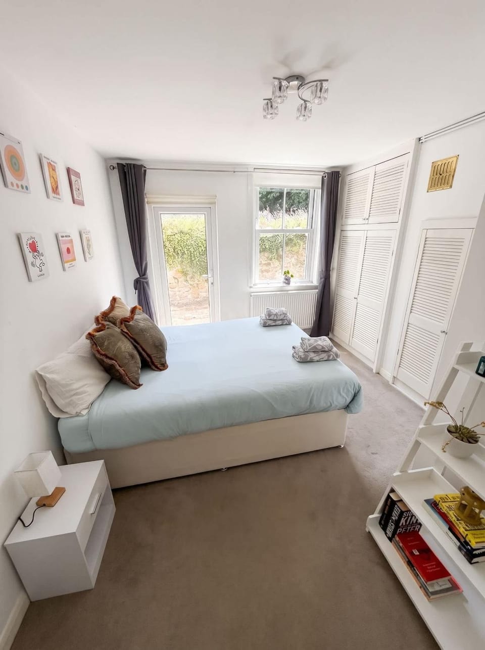 Spacious 2-Bed Period Garden Flat Central Guildford Apartment in Guildford