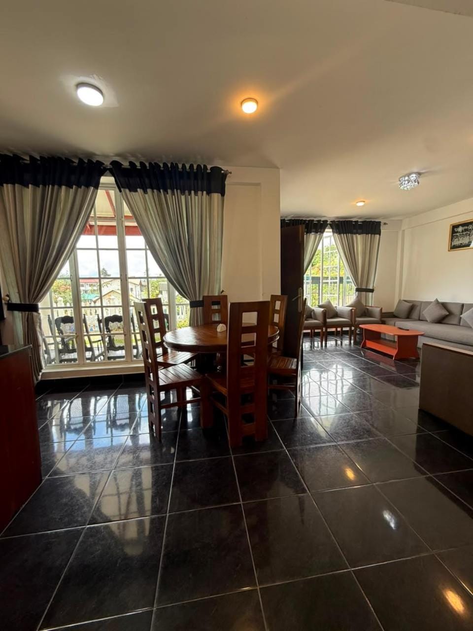 Villa Garand Mellow Lake View Nuwaraeliya Bed and Breakfast in Nuwara Eliya