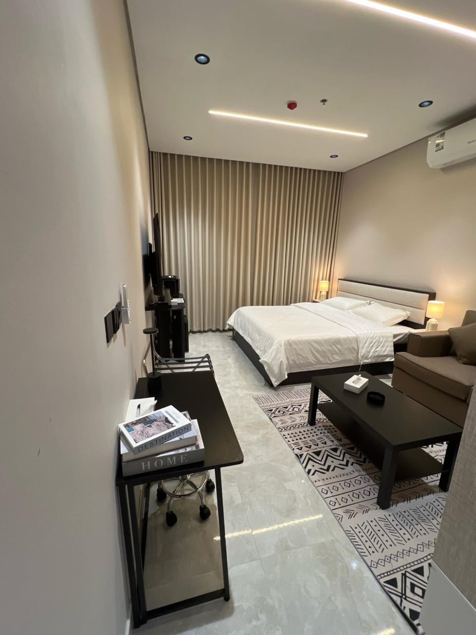 Calm & Elegant Studio 10 Apartment in Al Khobar