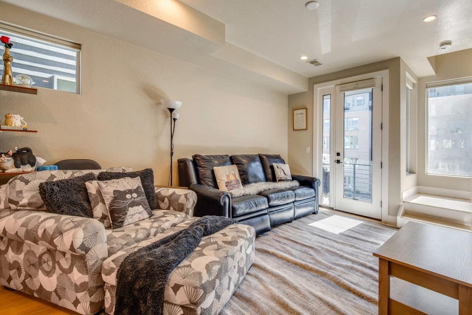 Walk to Mile High Stadium: Denver Home w/ Deck House in Denver