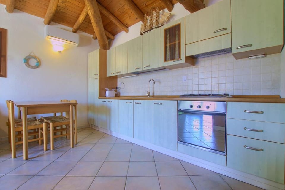 San Teodoro center - Panoramic Terrace Apartment in San Teodoro