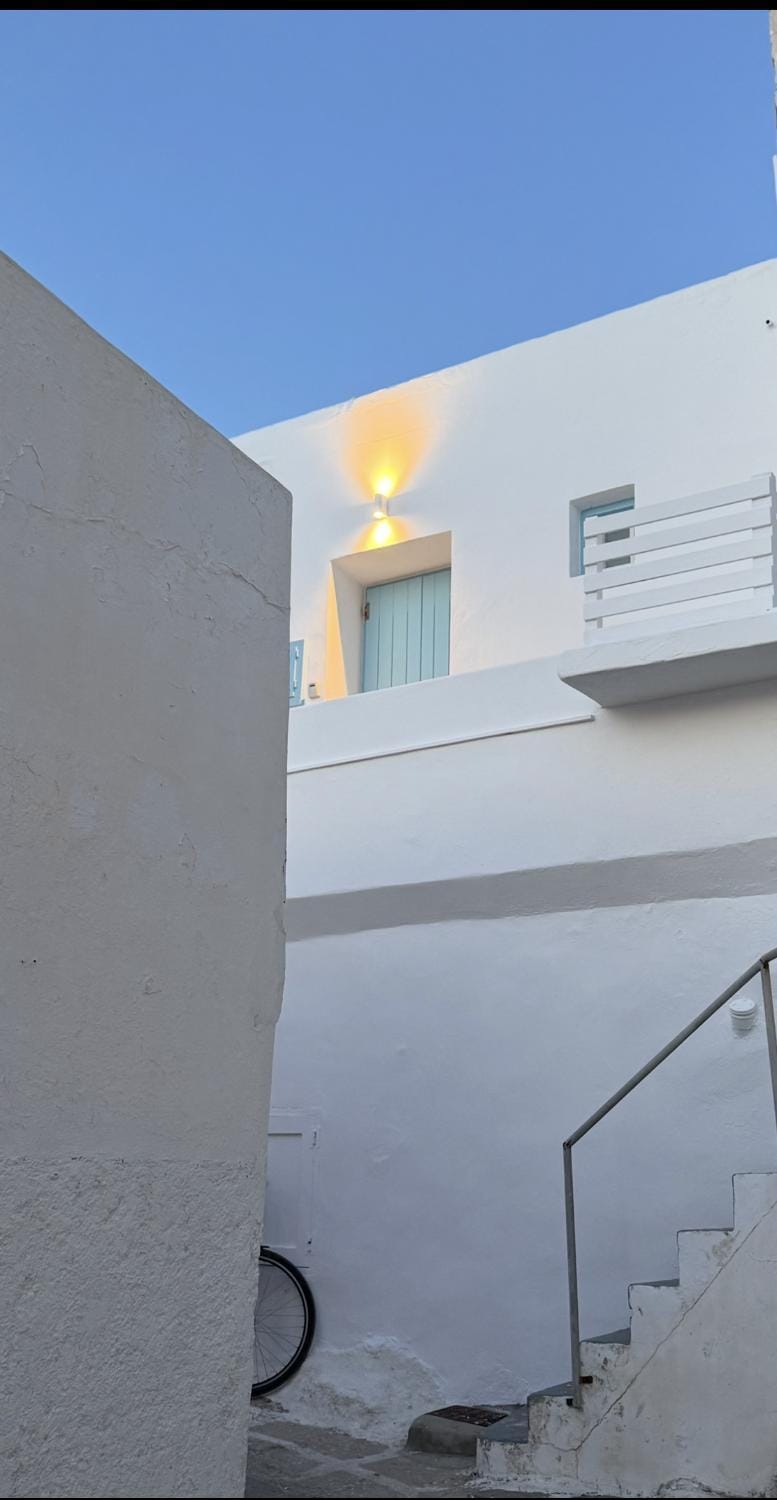 Eugene Sea Side Suite House in Naousa