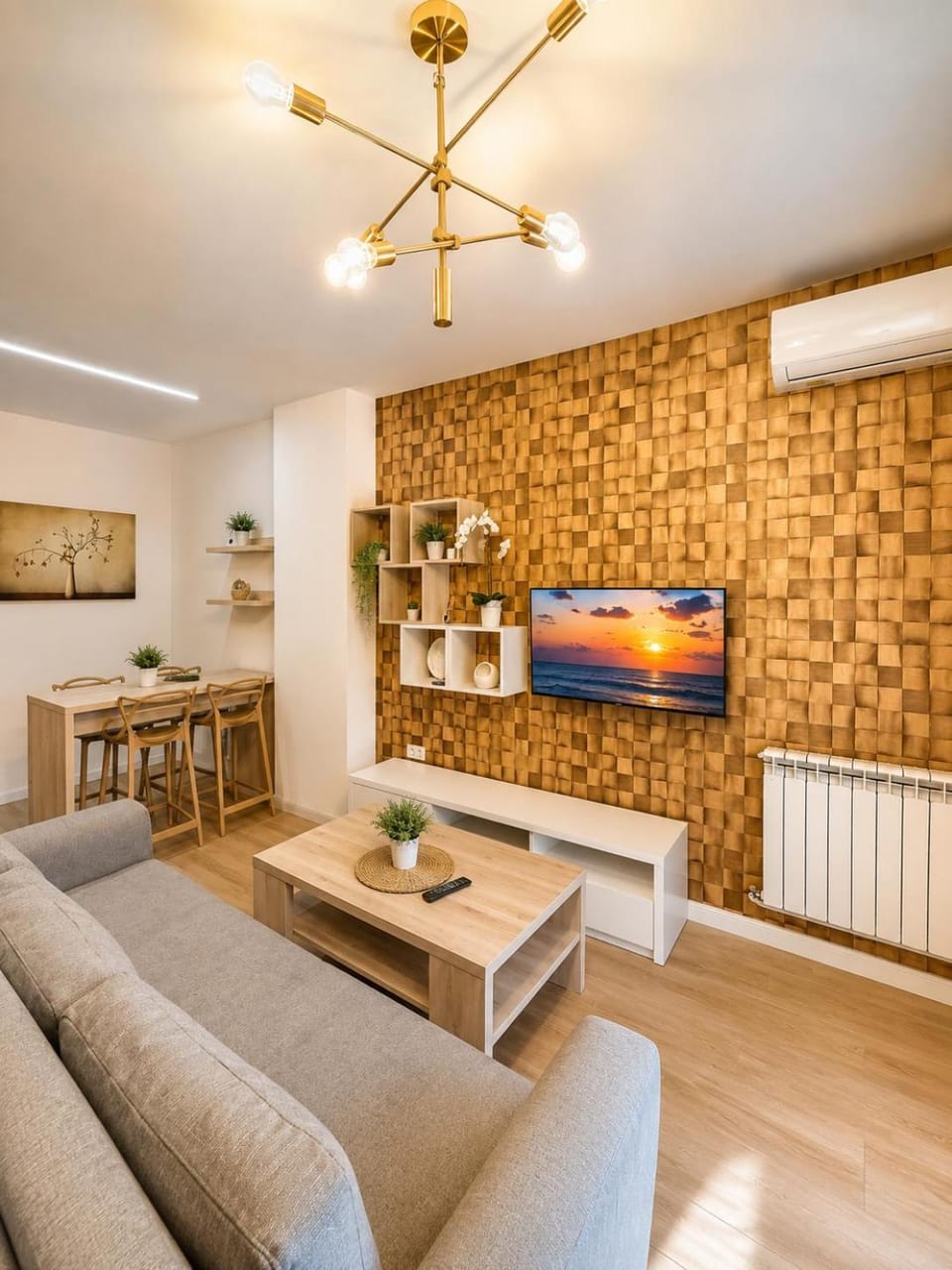 Day, On-site shops, Living room, Supermarket/grocery shop, Time of day
