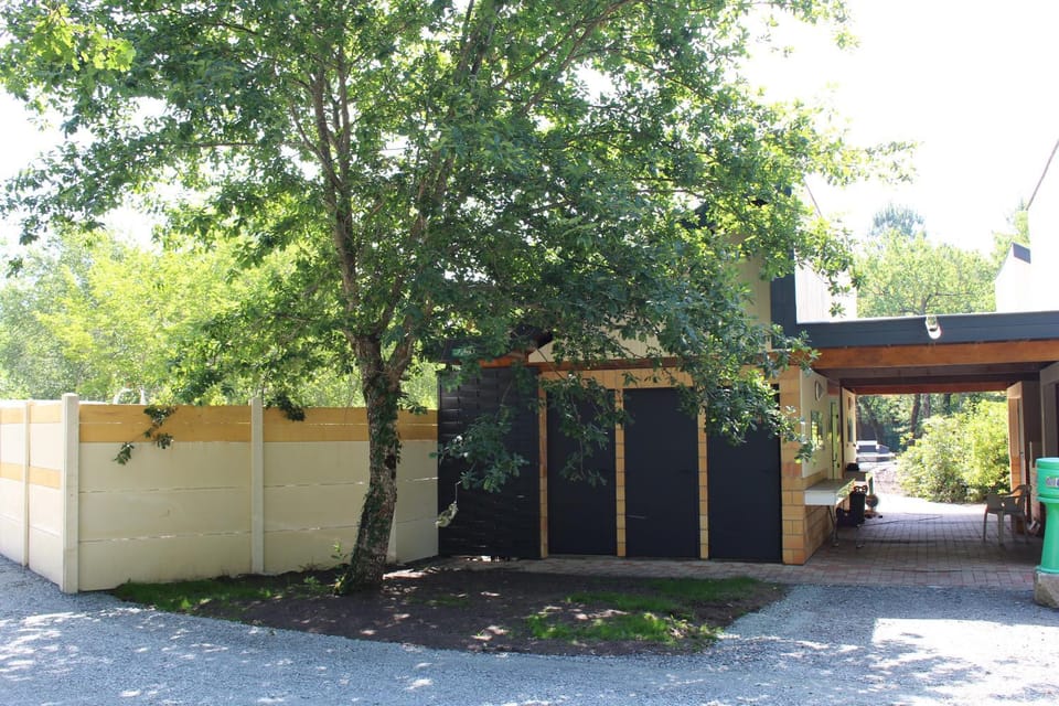 Camping Le Capdeville Campground/ 
RV Resort in Carcans