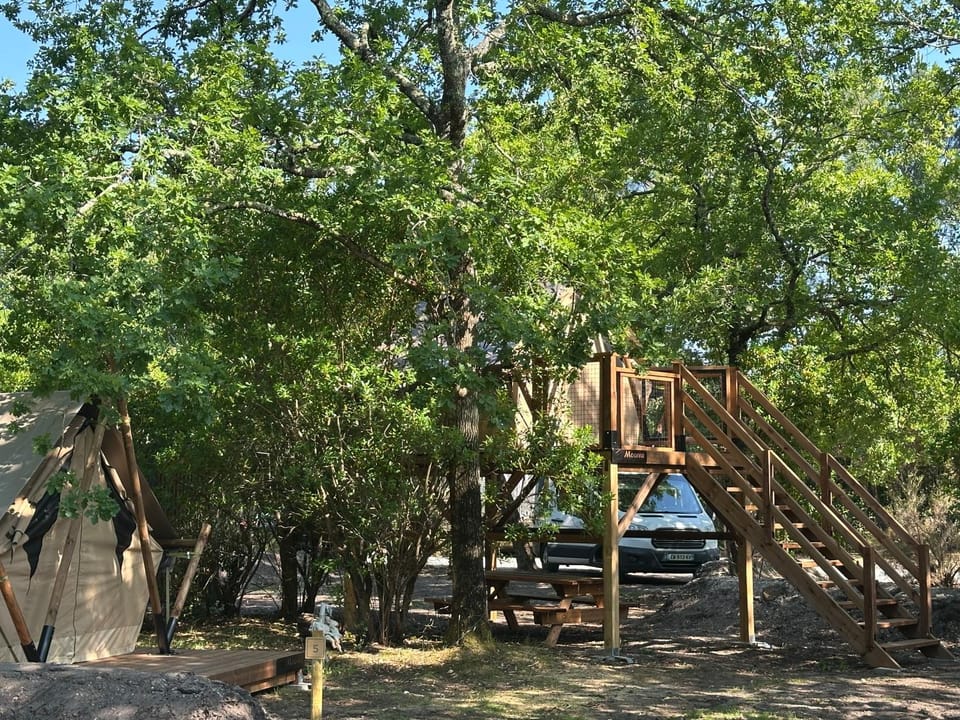 Camping Le Capdeville Campground/ 
RV Resort in Carcans