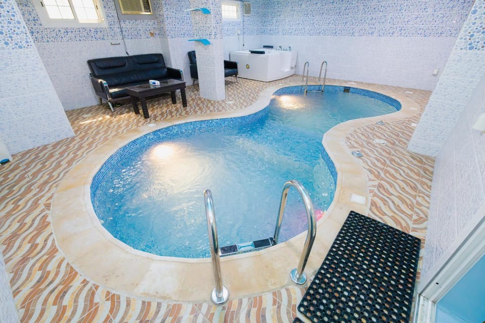 Hot Tub, Spa and wellness centre/facilities, Pool view, Swimming pool, Swimming pool