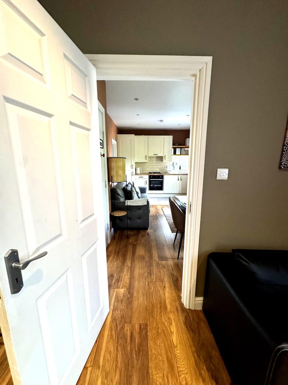 Cosy Croydon Hideaway Quiet Road Sleeps 4 Apartment in Croydon