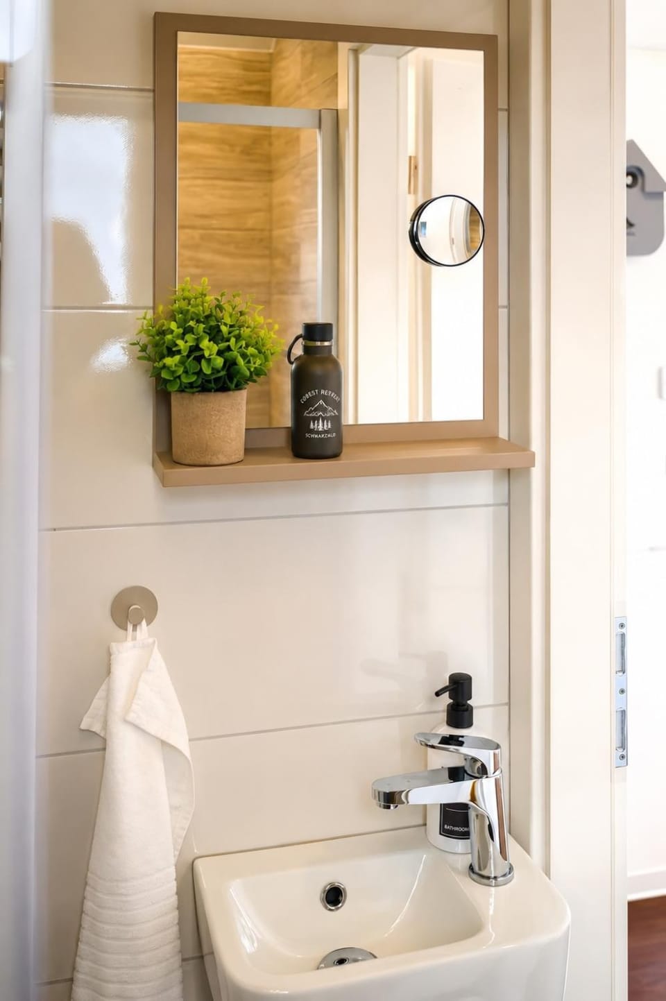 Bathroom, towels
