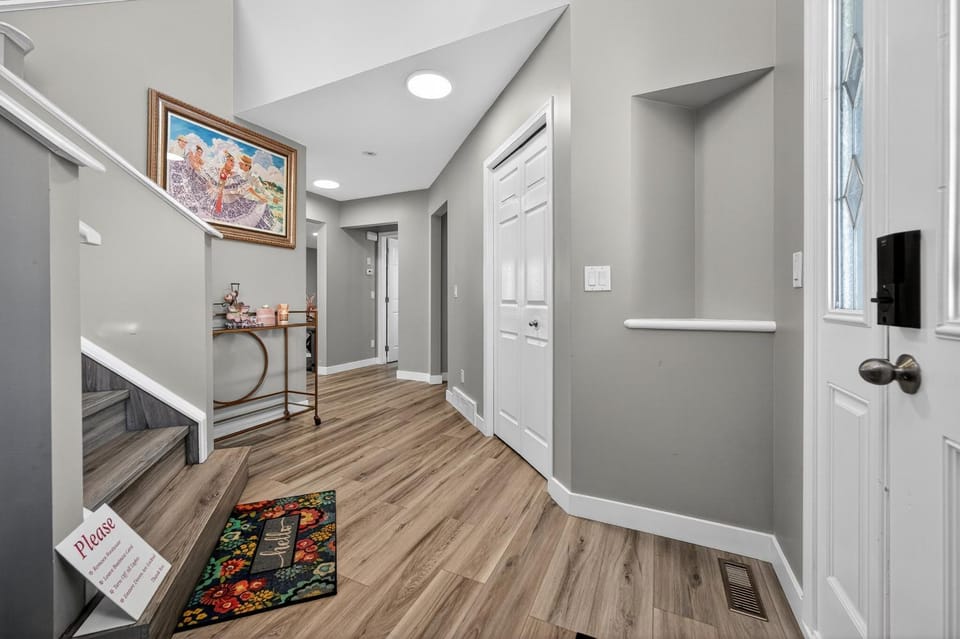 Luxury Urban Oasis In Prime Location Villa in Airdrie