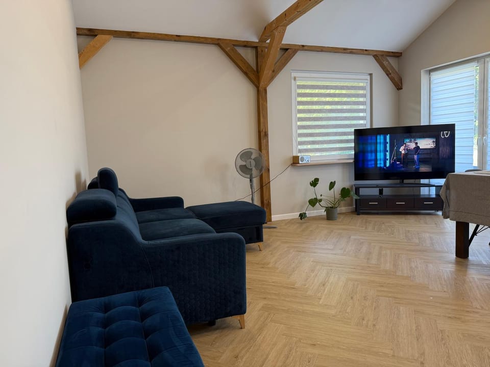 Chill and Grill - Modlin Airport Apartamenty na wynajem Starlink Workation Villa in Masovian Voivodeship