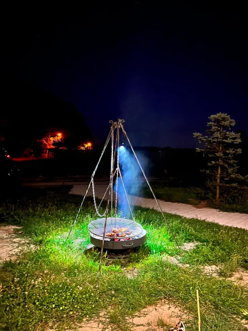 Chill and Grill - Modlin Airport Apartamenty na wynajem Starlink Workation Villa in Masovian Voivodeship