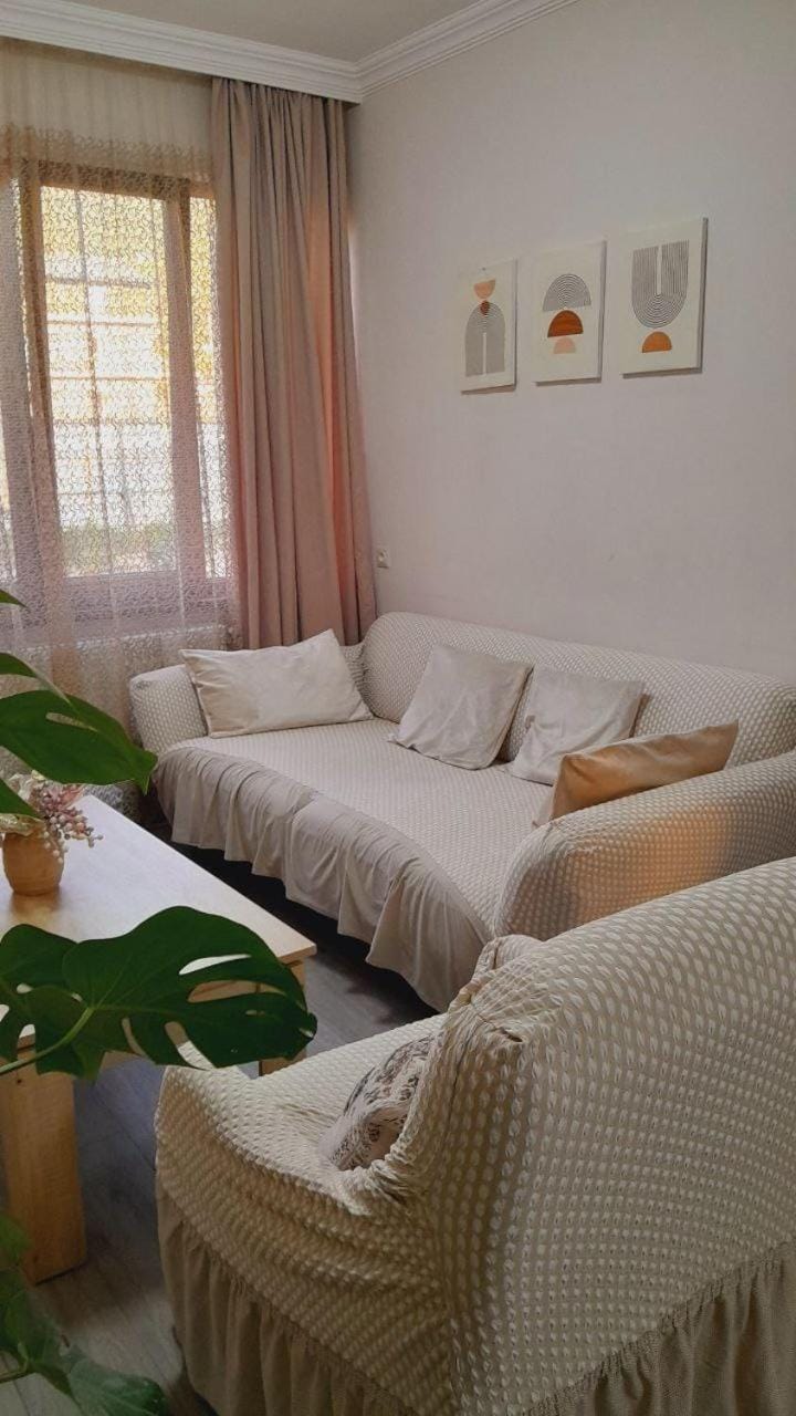 Paradise Garden Apartment in Batumi