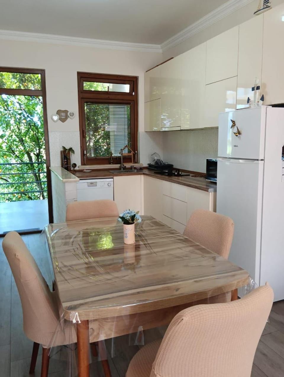 Paradise Garden Apartment in Batumi