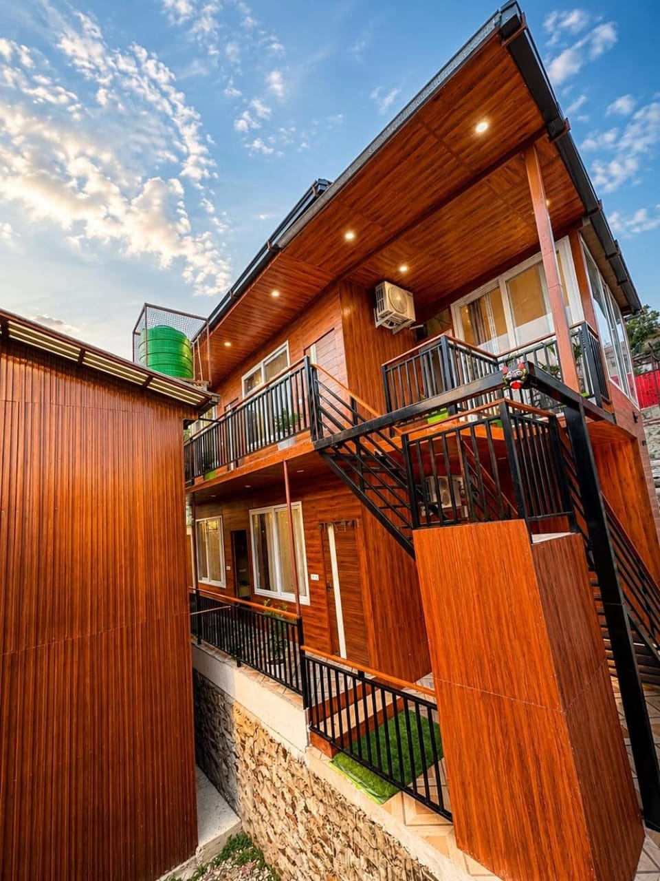 Property building, Balcony/Terrace
