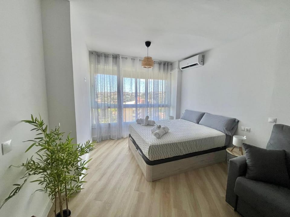 Bed, Bedroom, air conditioner