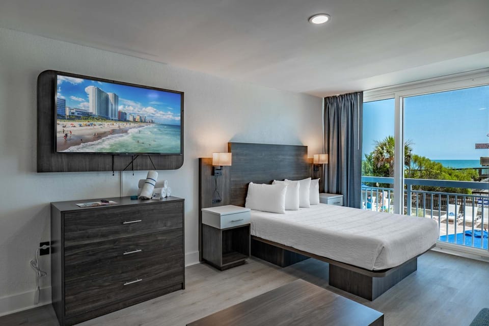 Coastal Contemporary Retreat Yachtsman S203 House in Myrtle Beach