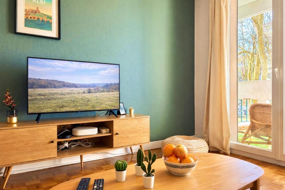 TV and multimedia, Balcony/Terrace, Living room, Seating area