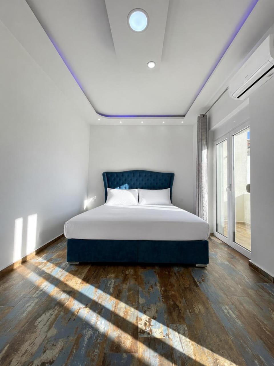 Bed, Bedroom, air conditioner