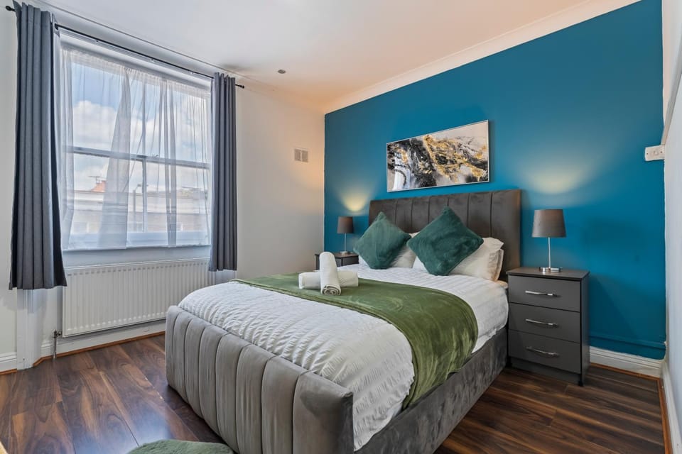 Spacious 3 Bedroom Flat Next to King's Cross Station Apartment in London Borough of Islington