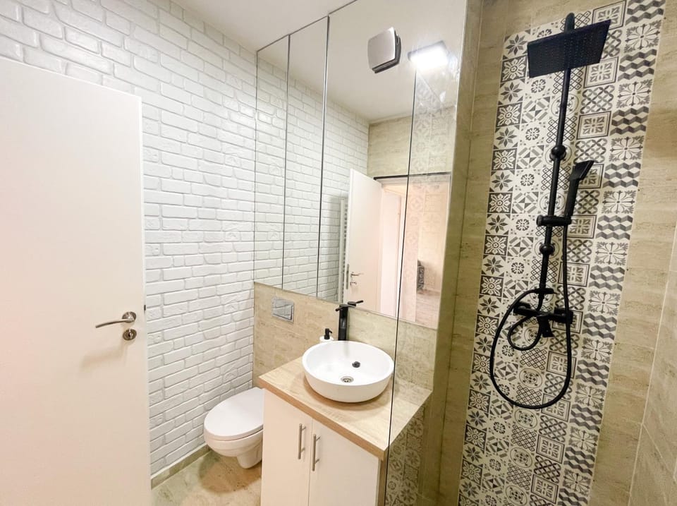 River Studio Apartment in Bucharest