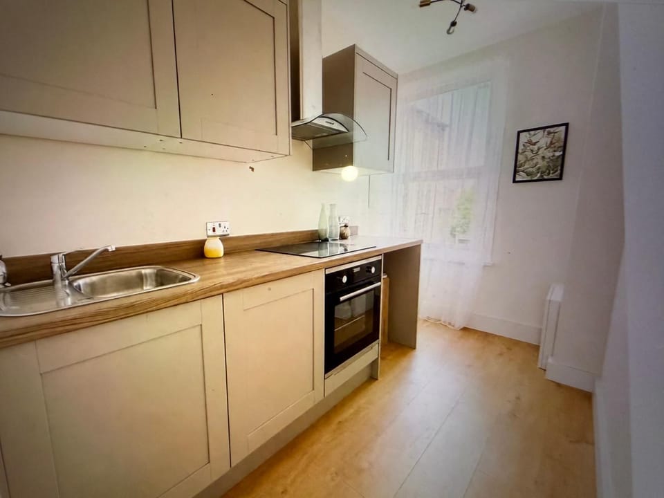 Close London Bridge Apartment in London Borough of Southwark