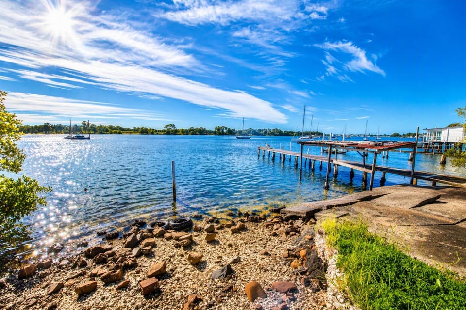 Nearby landmark, Day, Natural landscape, River view, Sea view