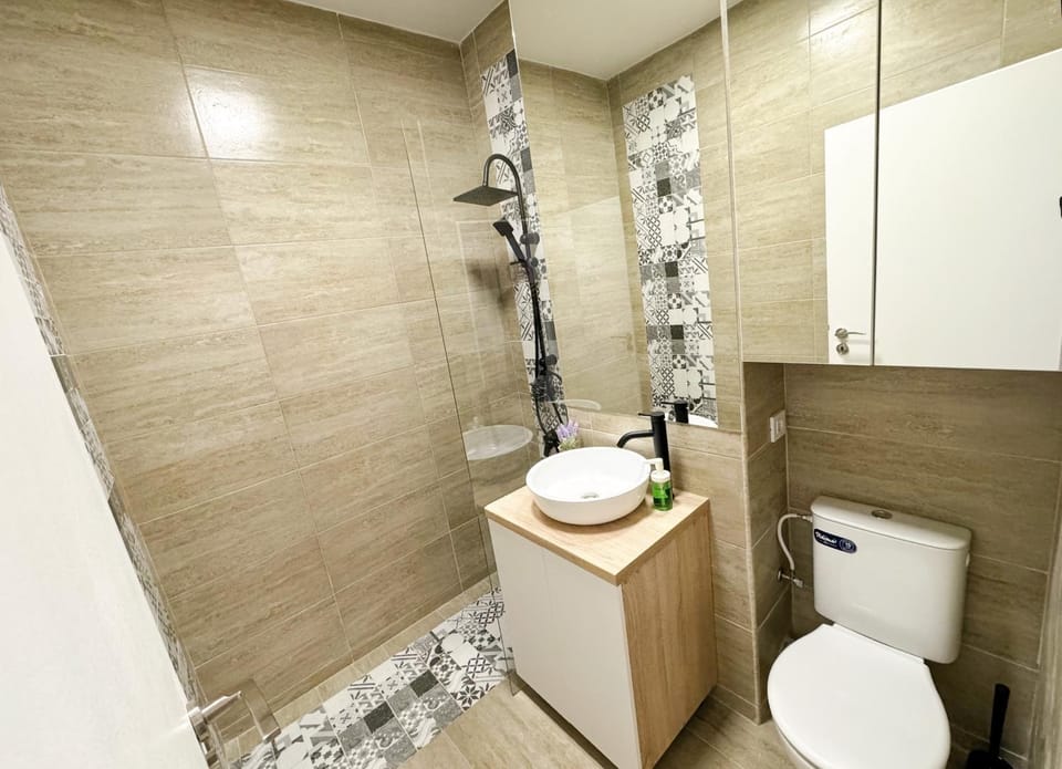 City Vibe Apartment in Bucharest