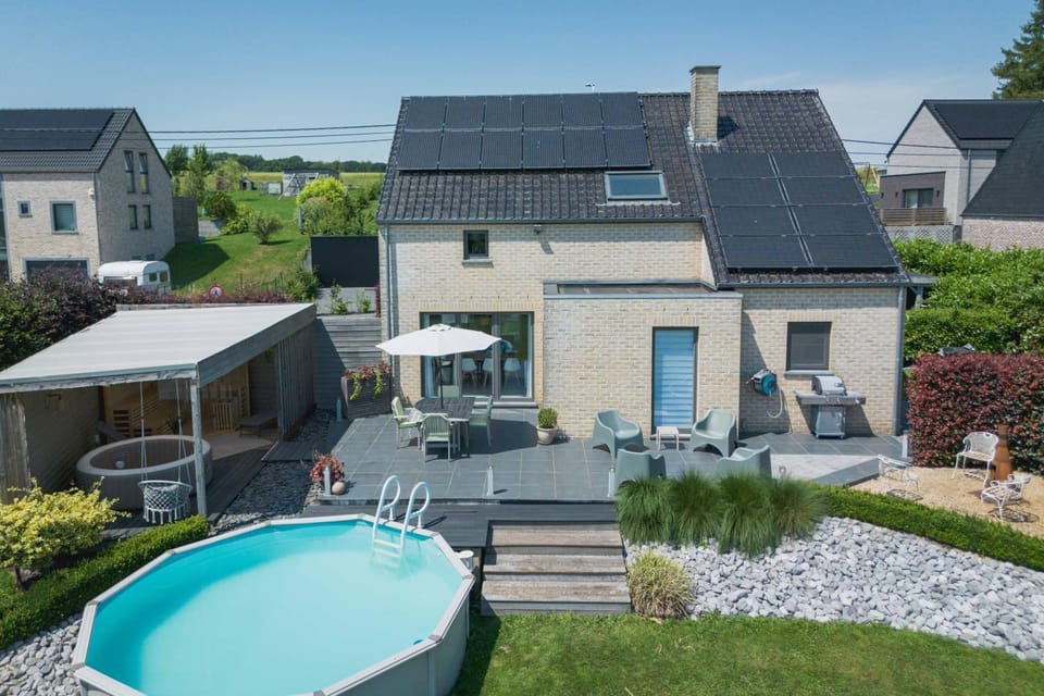 Property building, Swimming pool