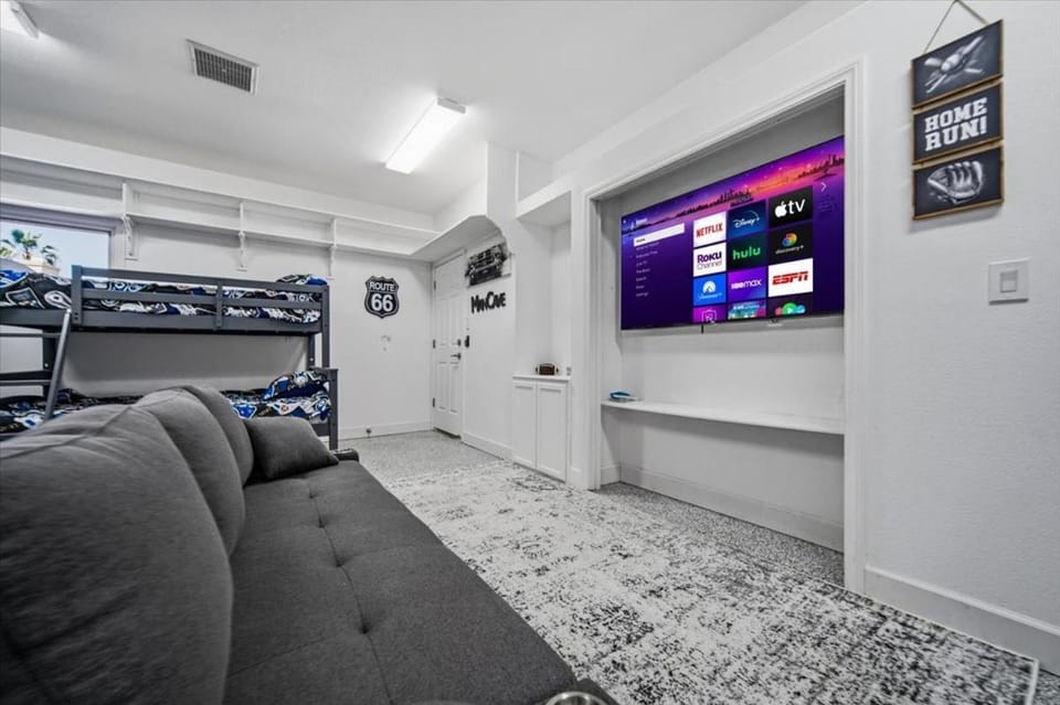 Donner Delight - Pool, Game Room, Newly Remodeled House in Lake Havasu City