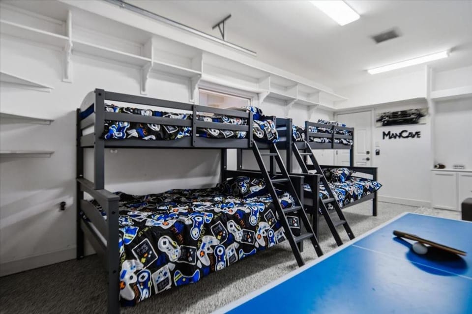 Donner Delight - Pool, Game Room, Newly Remodeled House in Lake Havasu City