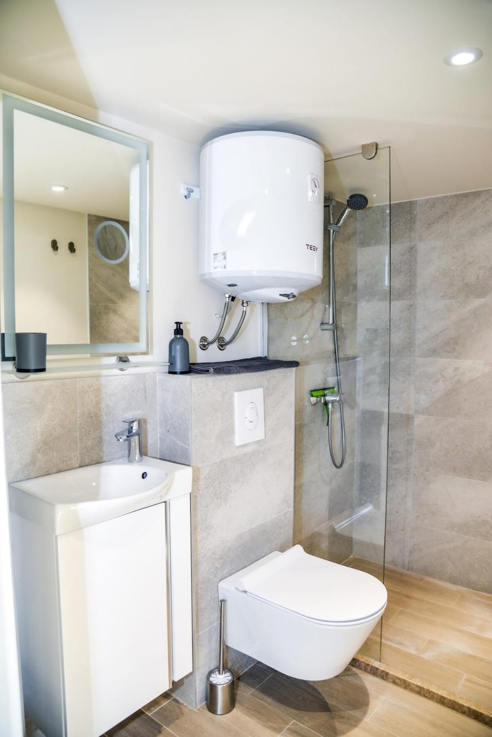 Mini Condos 2 Studio-Loft with garden Apartment in Kotor Municipality