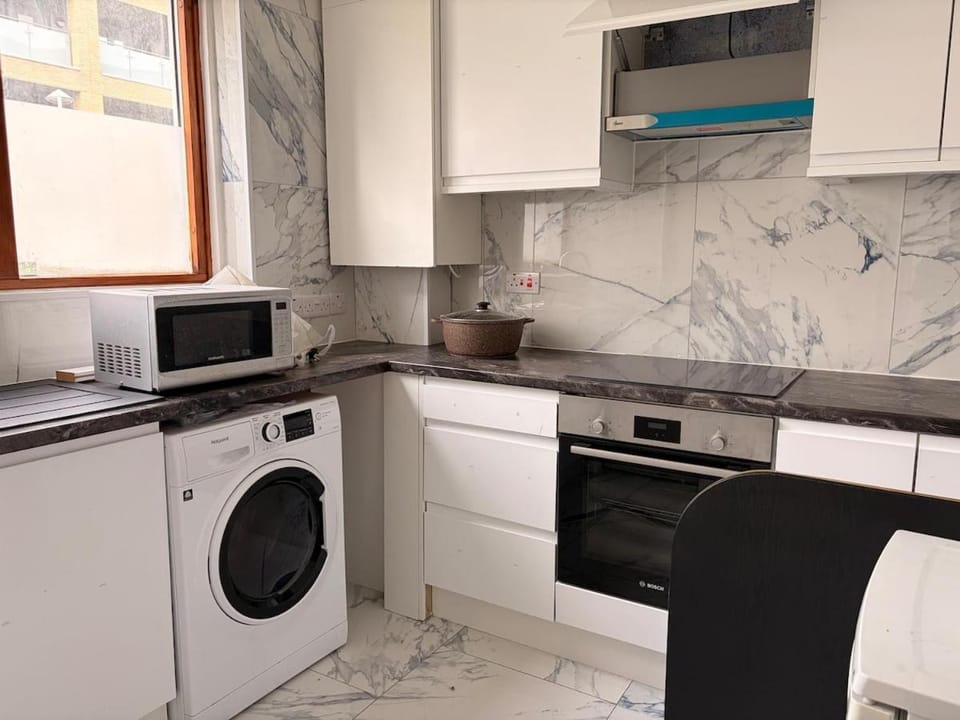 Superb 4BR townhouse in Stockwell House in London