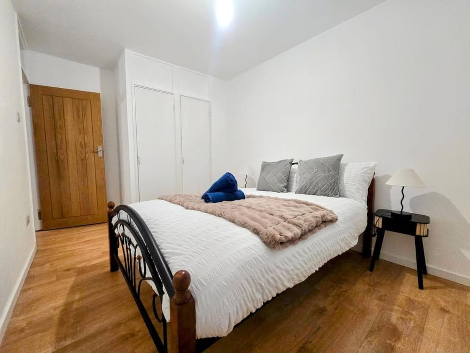 Superb 4BR townhouse in Stockwell House in London