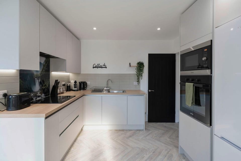 3 Bed - Nr Edinburgh - Free Parking -Garden -Wi-Fi House in Scotland
