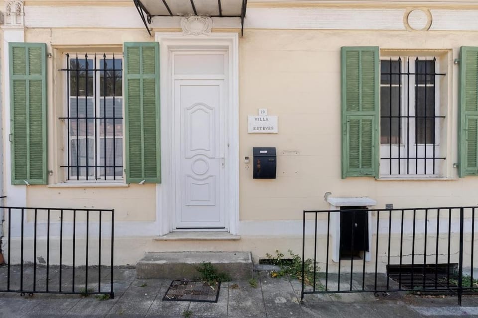 Property building, Facade/entrance