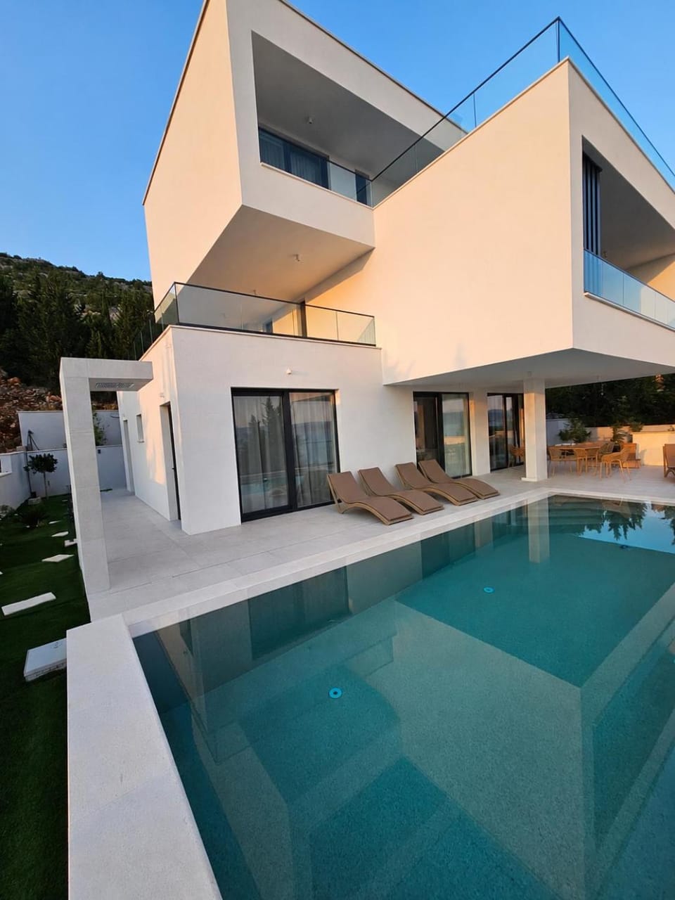 Villa Lumis with Heated Pool Villa in Zadar County