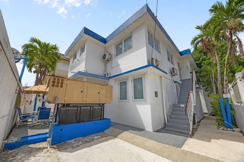 Property building, Facade/entrance, Off site