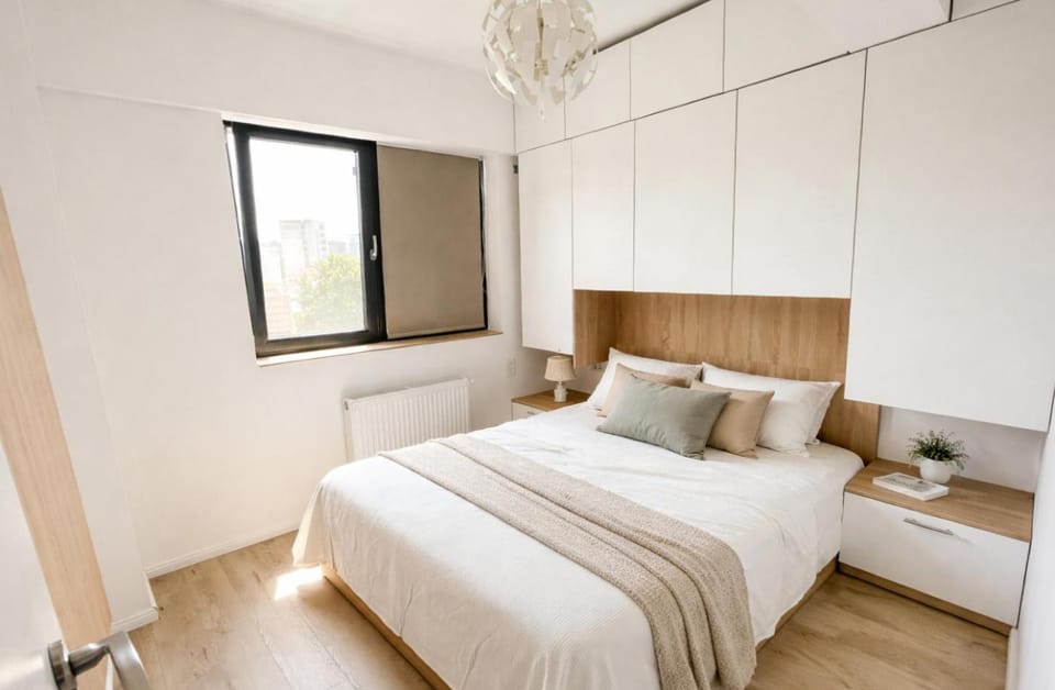 Quiet Corner Apartment in Bucharest