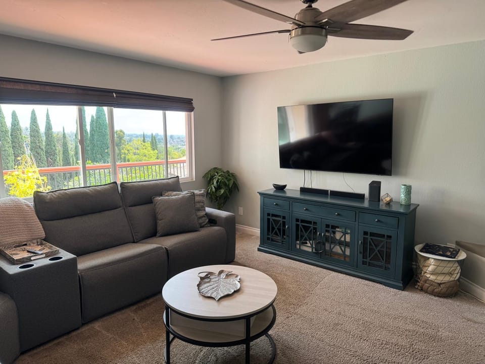 San Diego Sunset Paradise w Pool and Panoramic Views House in Vista