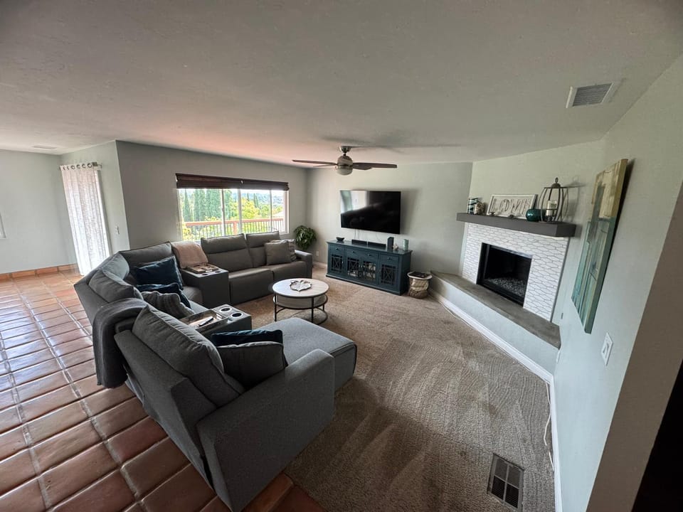 San Diego Sunset Paradise w Pool and Panoramic Views House in Vista